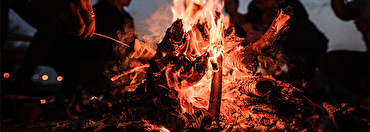 Bonfire Night Sips: Cocktails, Fizz, and Fireside Favourites