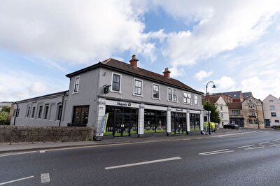 Majestic Trowbridge